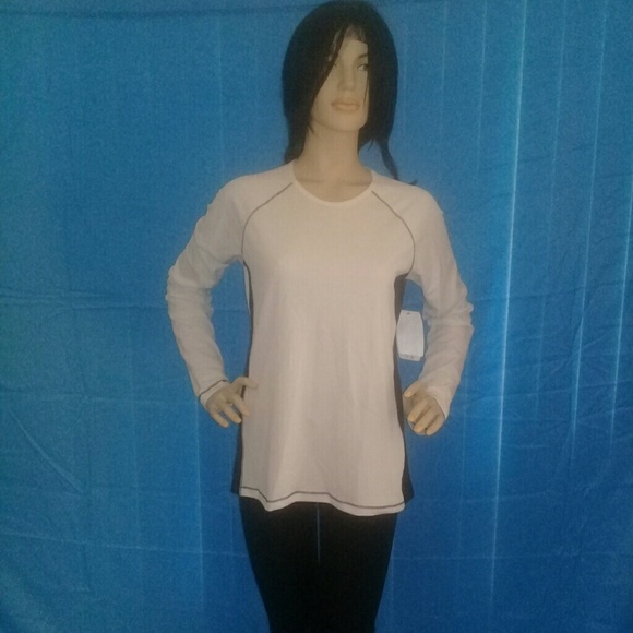 ALO T - SHIRT LONG SLEEVES WHITE COLOR. - Picture 6 of 8